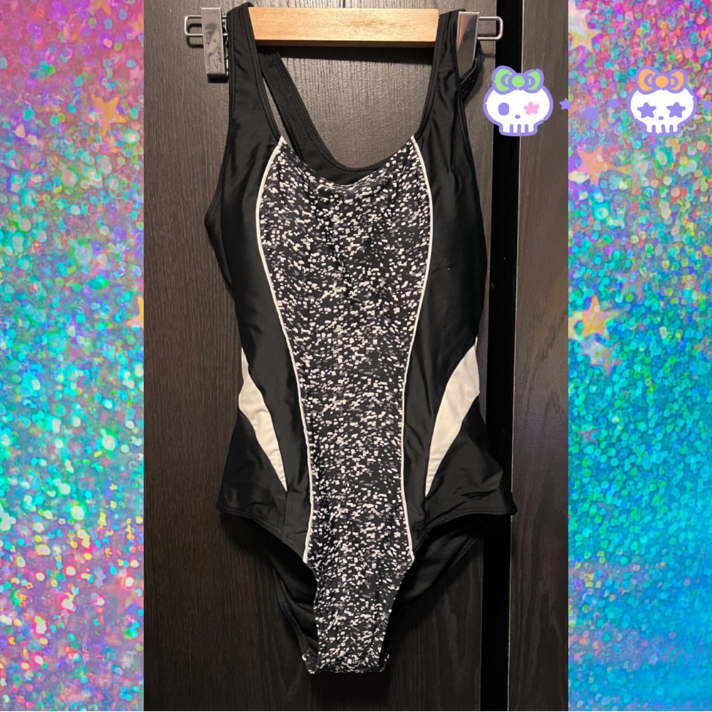 💀 Black and White Swimsuit